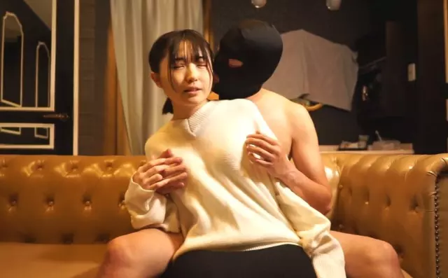 Chồng đi công tác, mẹ lén gạ tình với con rể